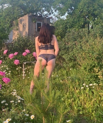 Лариса, 19